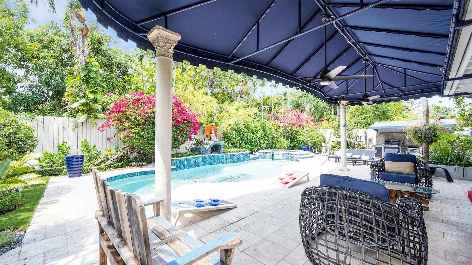 Magnificent Tropical Pool Southbrickell *