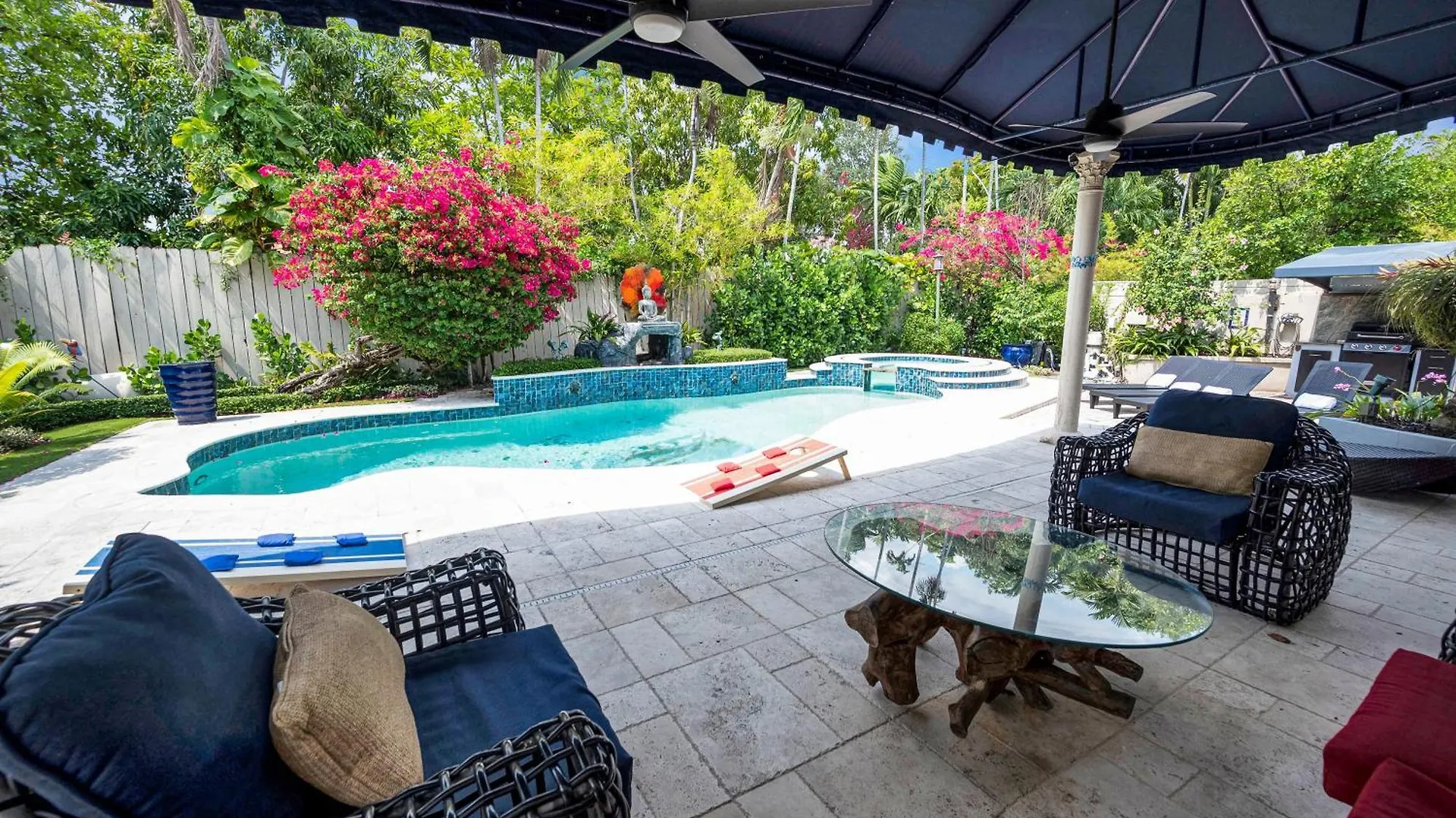 Magnificent Tropical Pool Southbrickell