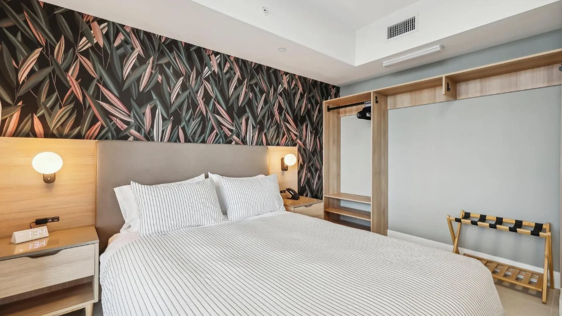 Stunning Lux 2 Bed 2 Bath With Panoramic View From Balcony * Miami