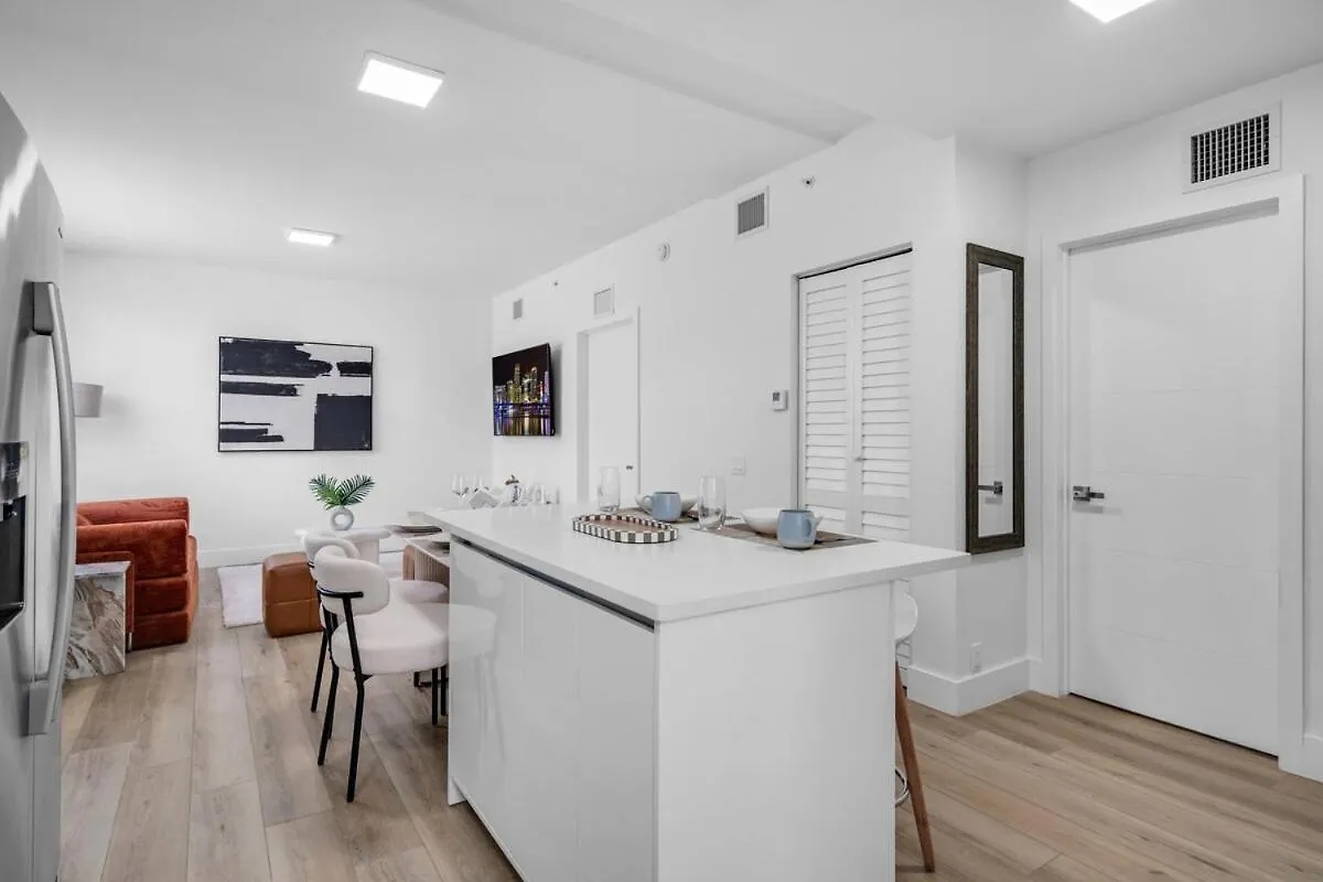 Brand New 2 Bed 2 Bath Appartement