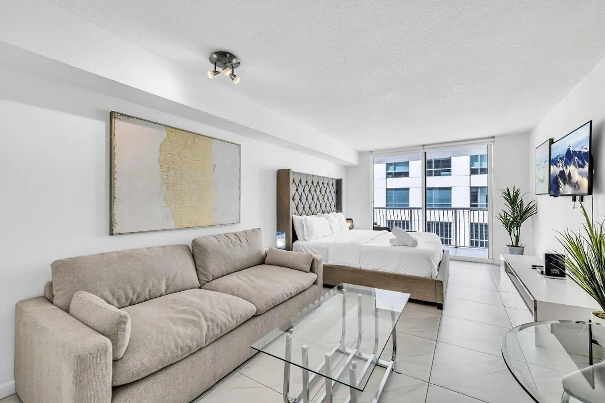 Unit In Heart Of Brickell * Miami