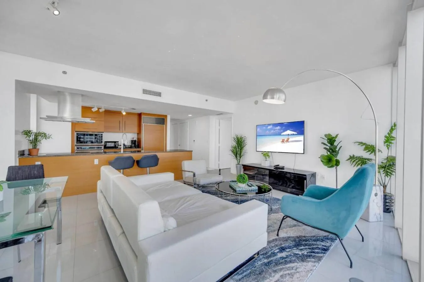Sun, Style And Skyline Modern Icon Brickell 2br * Майами