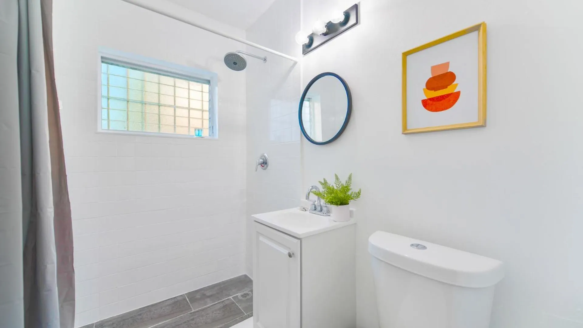 Charming In A Beautiful Neighborhood Setting Appartement