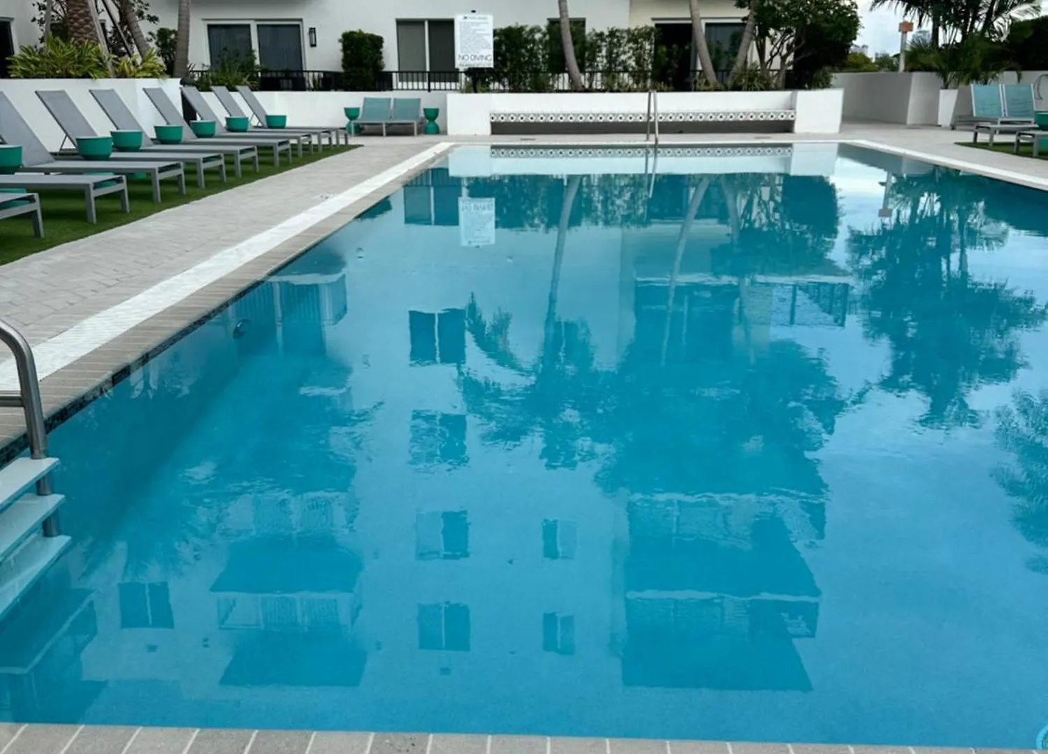 Master Bedroom In Calle Ocho * 마이애미