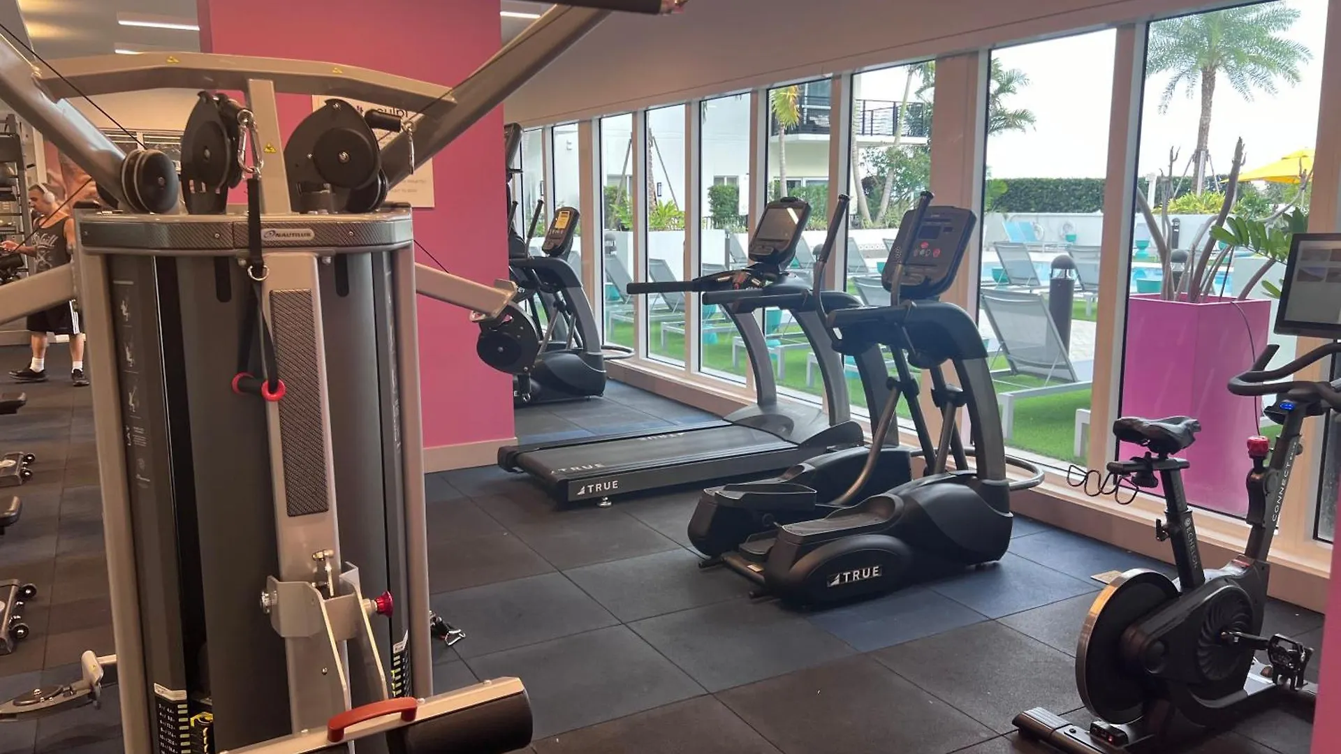 홈스테이 Master Bedroom In Calle Ocho