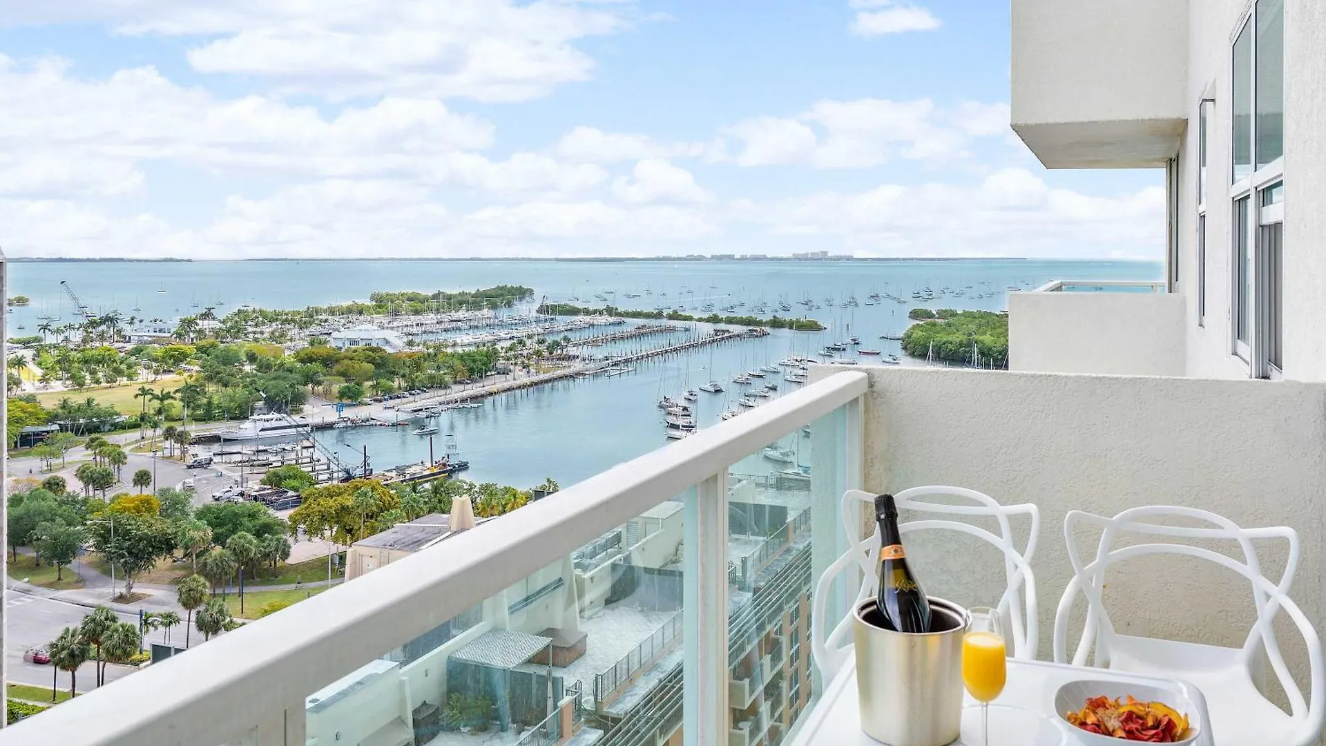 Mvr-see The Sparkle-every Night * Miami