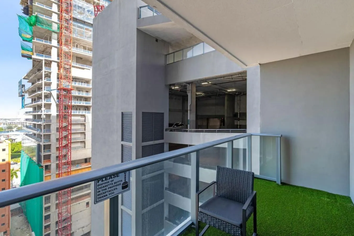 Bayview 2br Retreat Stunning Views And Pool Apartman *