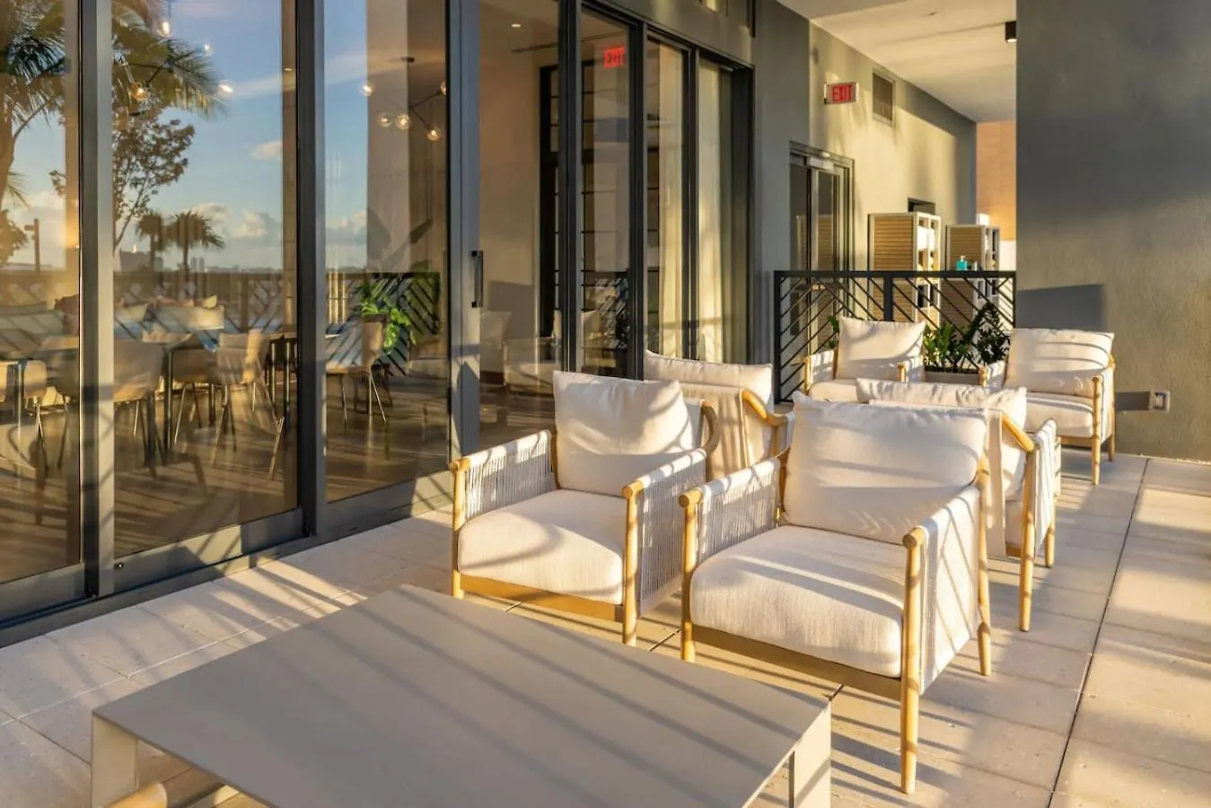 3610 Calm Blue W Balcony View Pool And Gym Miami