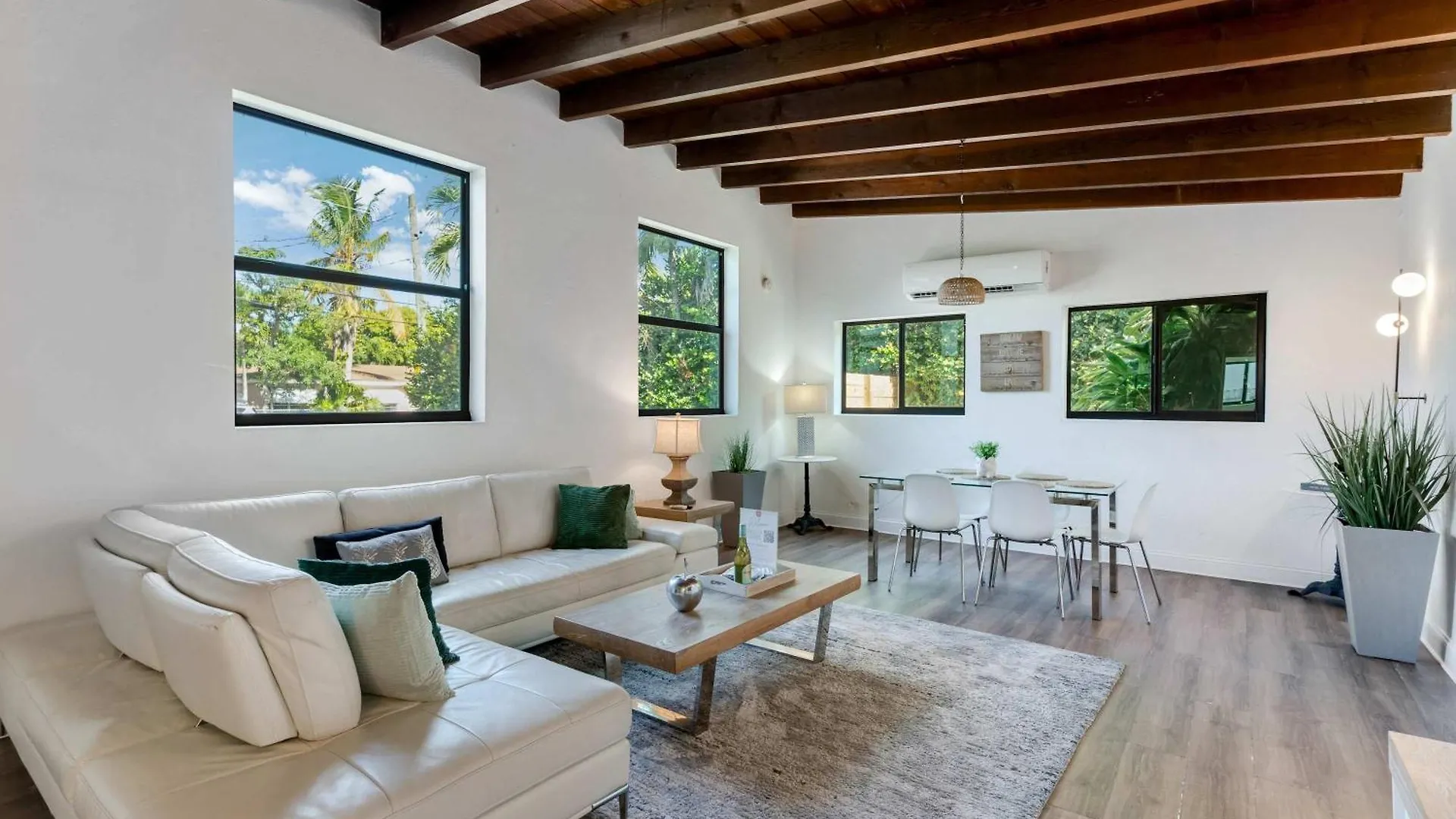 Hidden Bungalow- Peaceful Retreat Bbq And Hot Tub בית נופש מיאמי