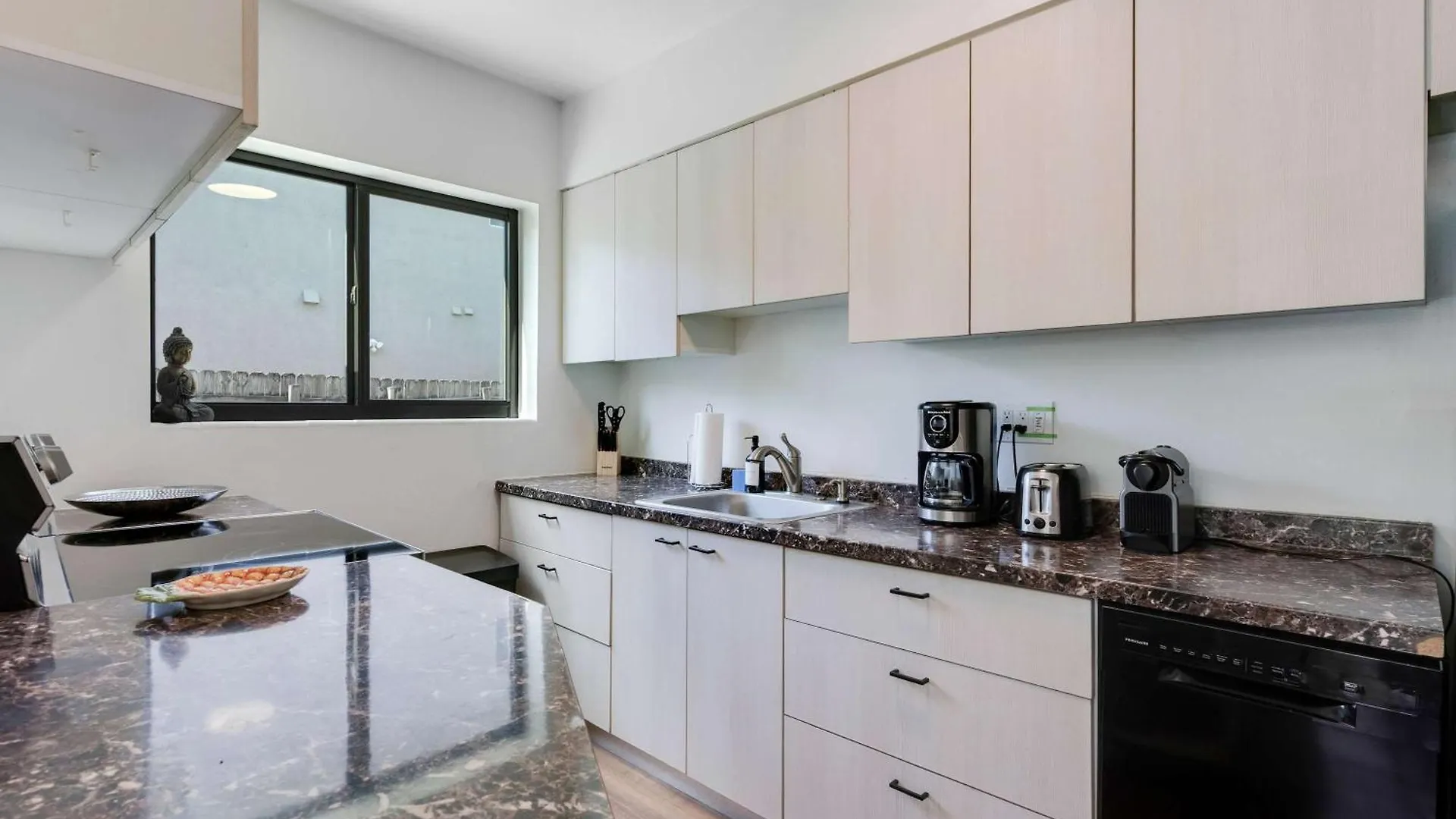 Hidden Bungalow- Peaceful Retreat Bbq And Hot Tub בית נופש