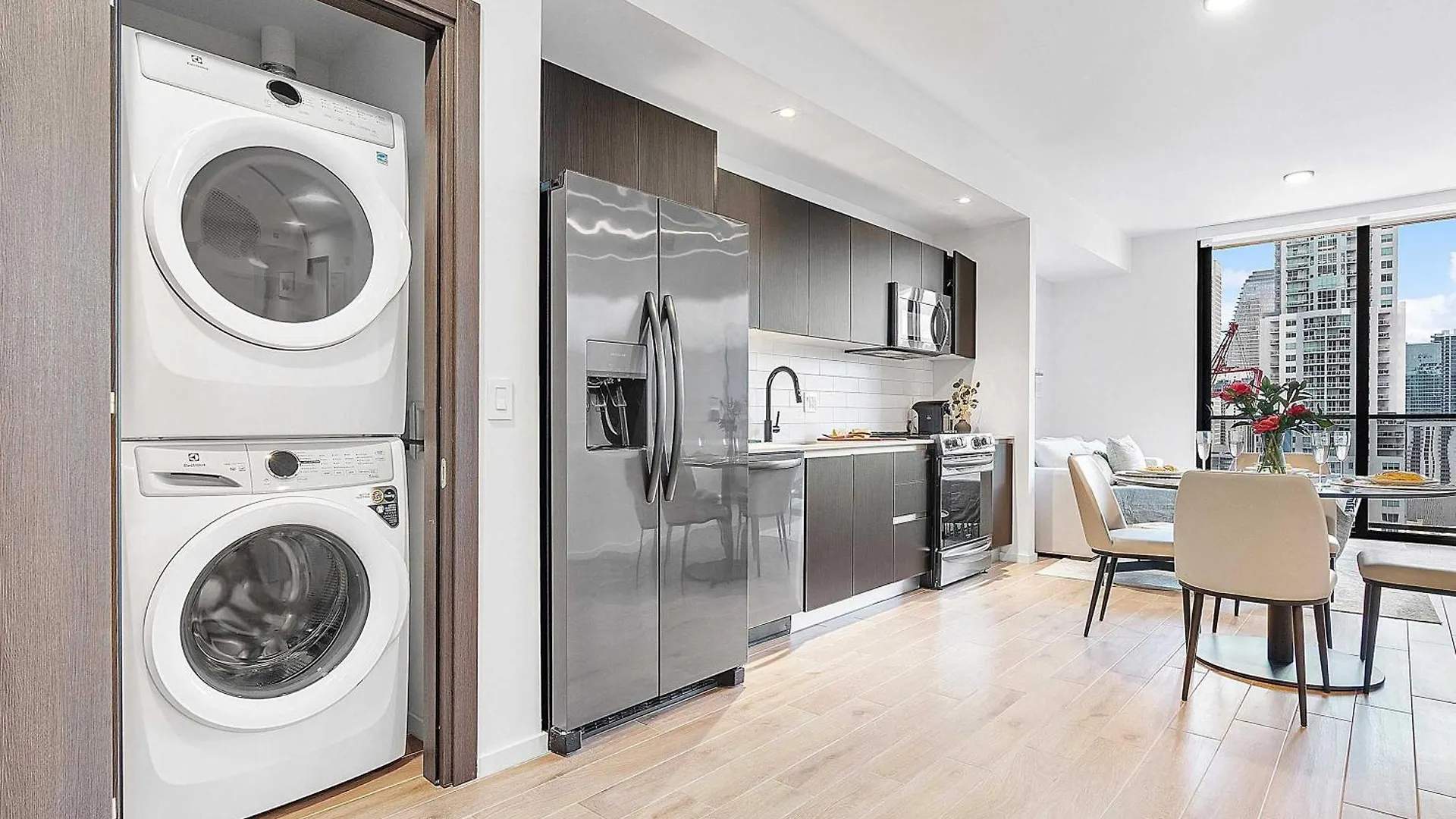 Mvr Elite Tower With Iconic Bay Views