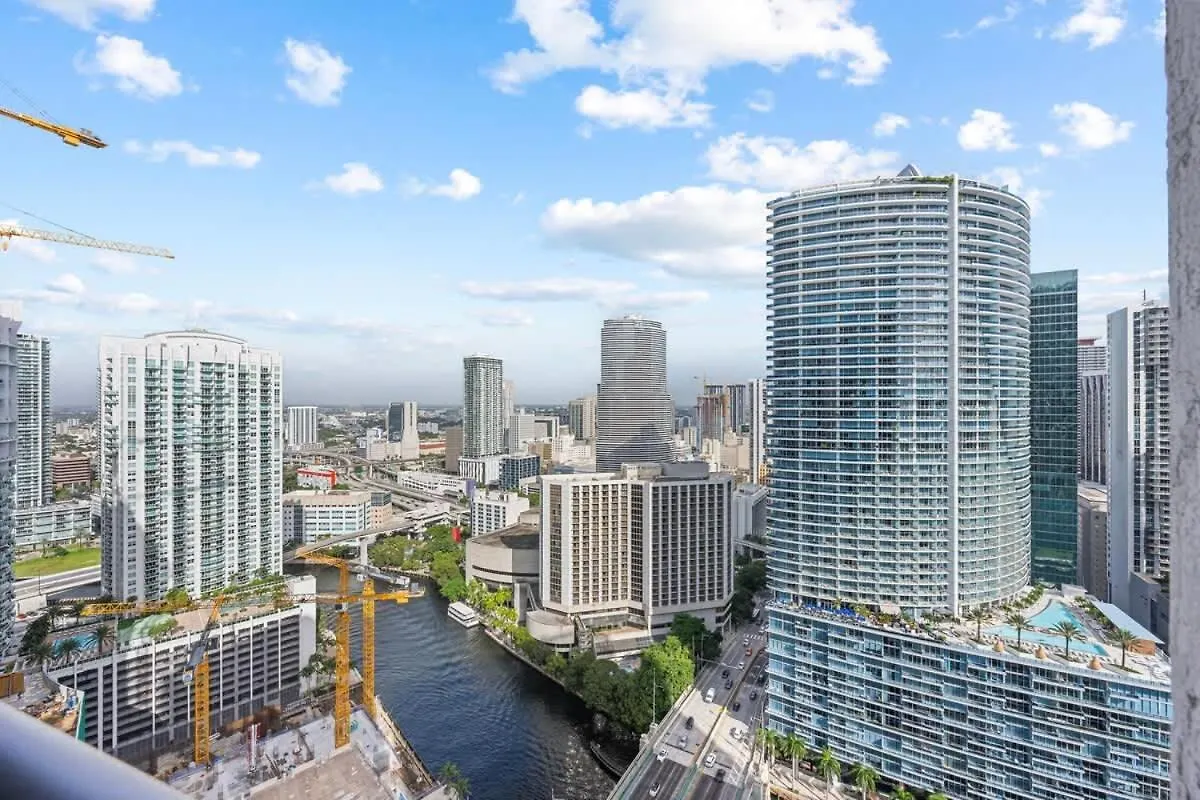 Penthouse Icon W Waterviews Balcony Brickell