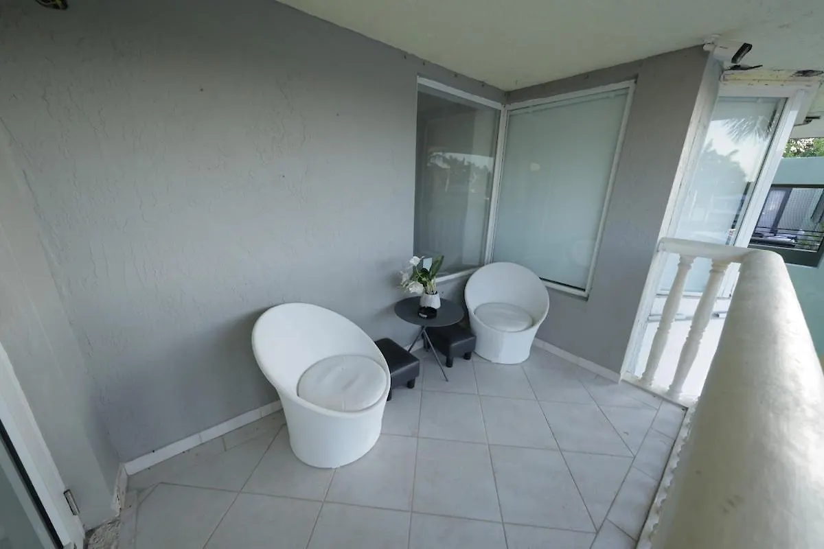 New! Upscale Modern Waterfront 3br 3ba Miami