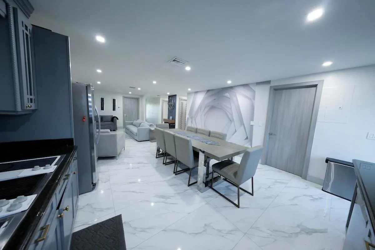 Villa New! Upscale Modern Waterfront 3br 3ba Miami
