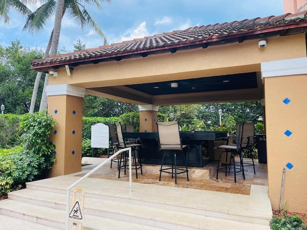 2 Bedrooms At Yacht Club Of Aventura