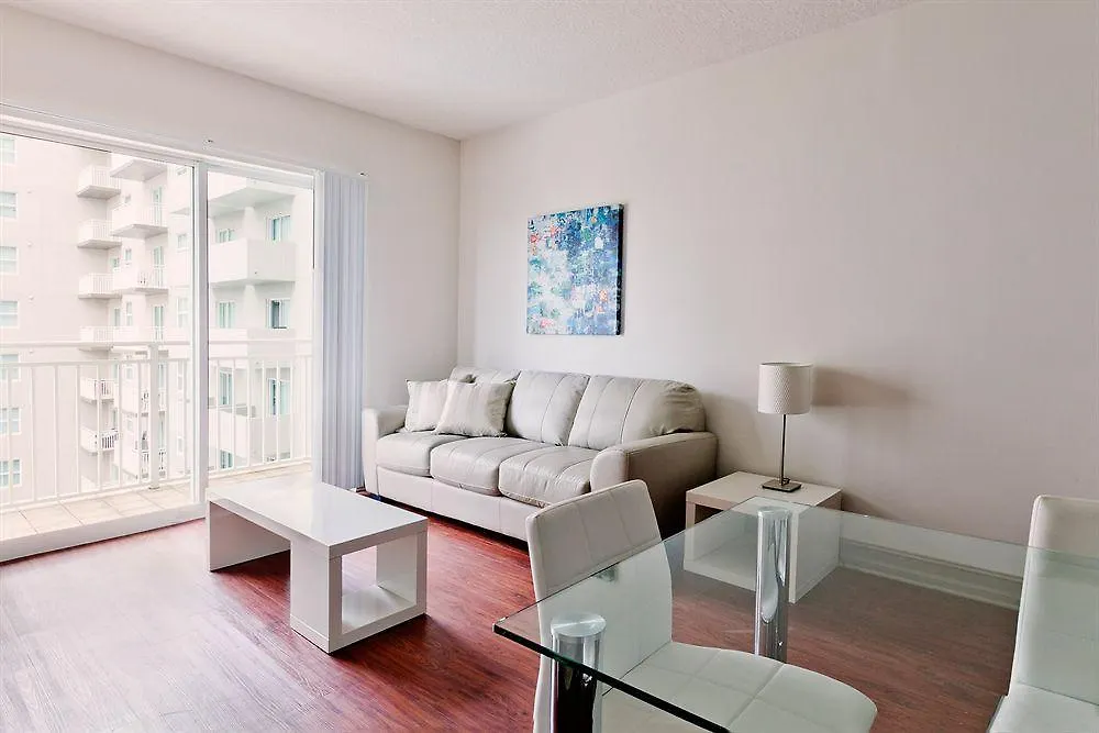 Camden Brickell 3*