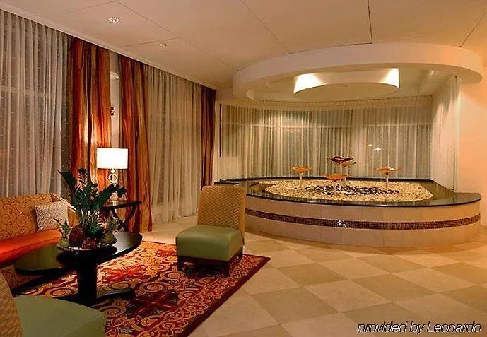 Courtyard Coral Gables Hotel 3*
