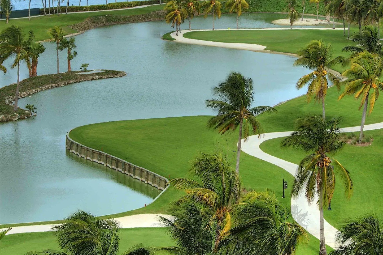 Resort Fisher Island Club And