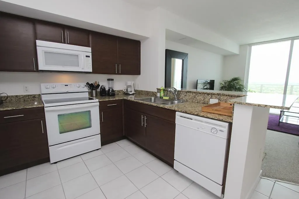 Apartment By Vacation District Miami