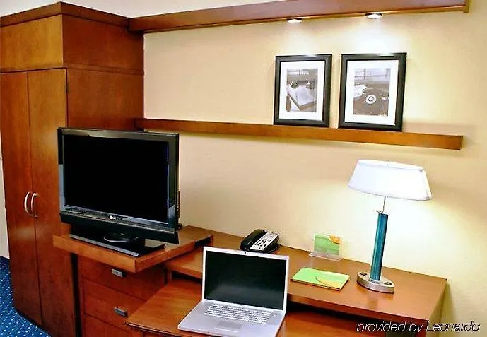 Hotel Courtyard By Marriott Miami At Dolphin Mall