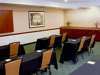 Hotel Courtyard By Marriott Miami At Dolphin Mall 3*