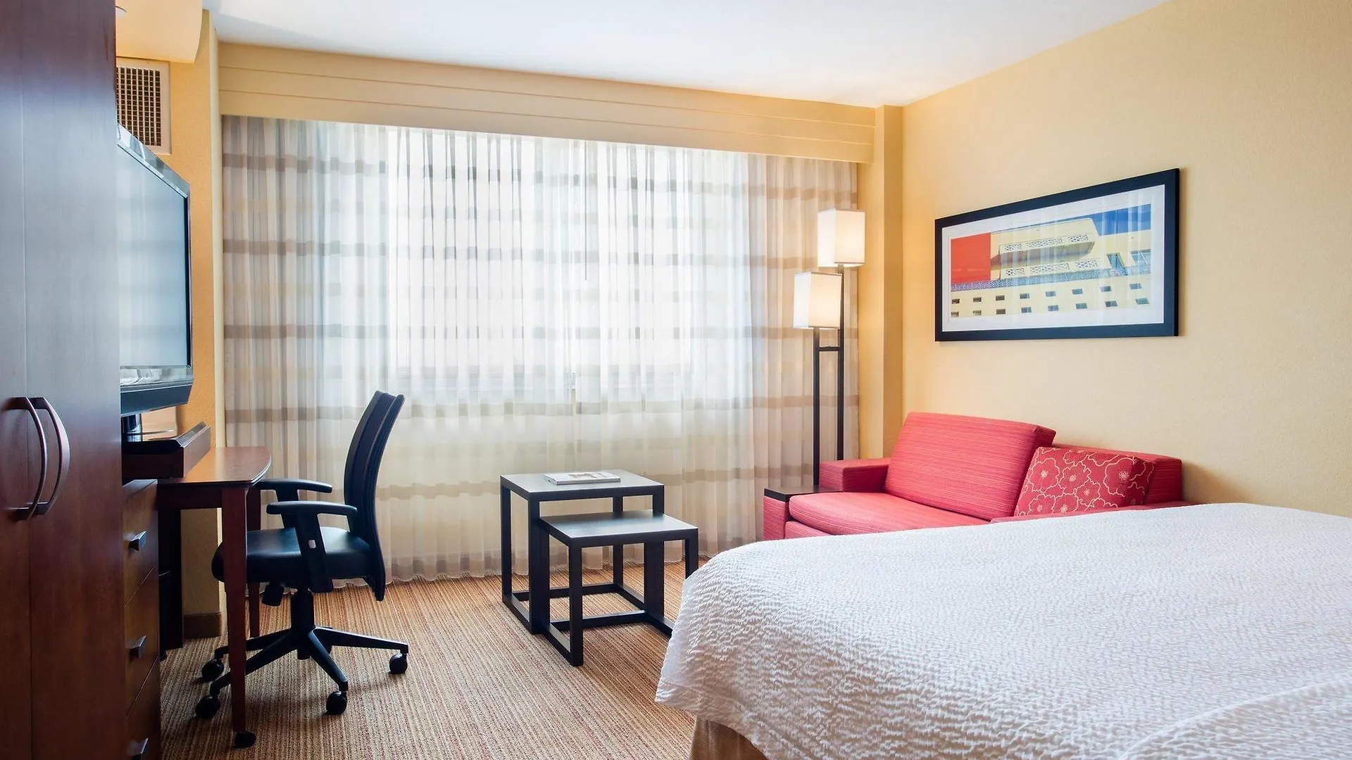 Hotel Courtyard By Marriott Airport Miami