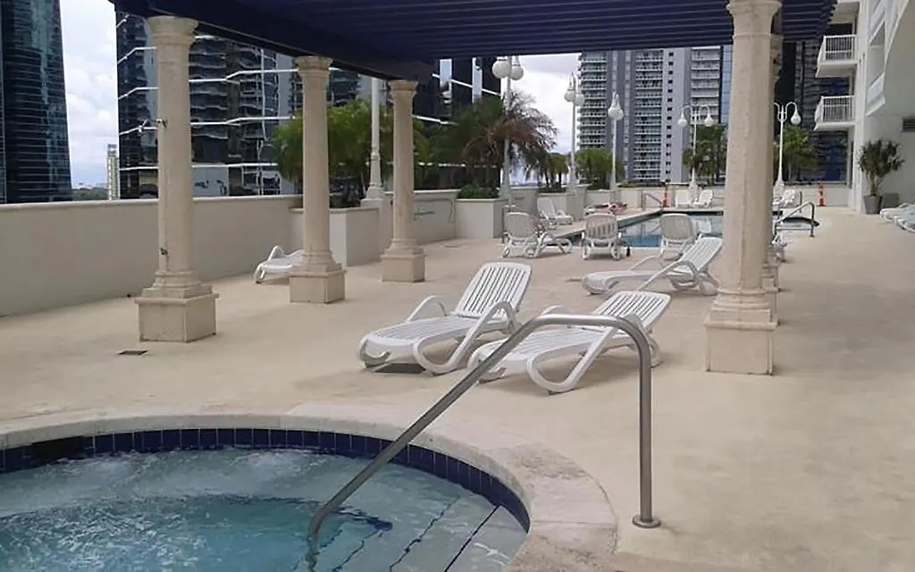 아파트 Luxury In Brickell 마이애미
