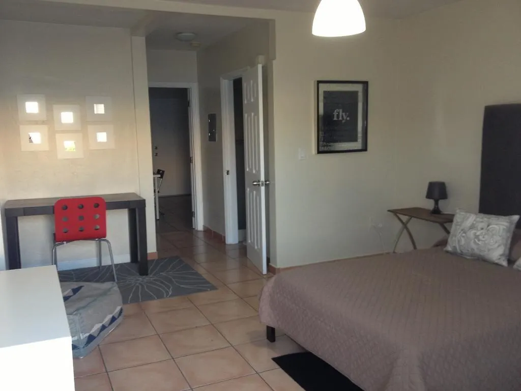 Krymwood Flats - Bright & Chic Apartment *