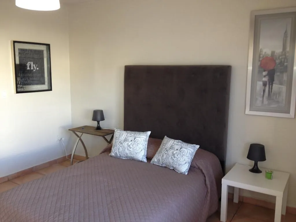 Krymwood Flats - Bright & Chic Apartment Miami