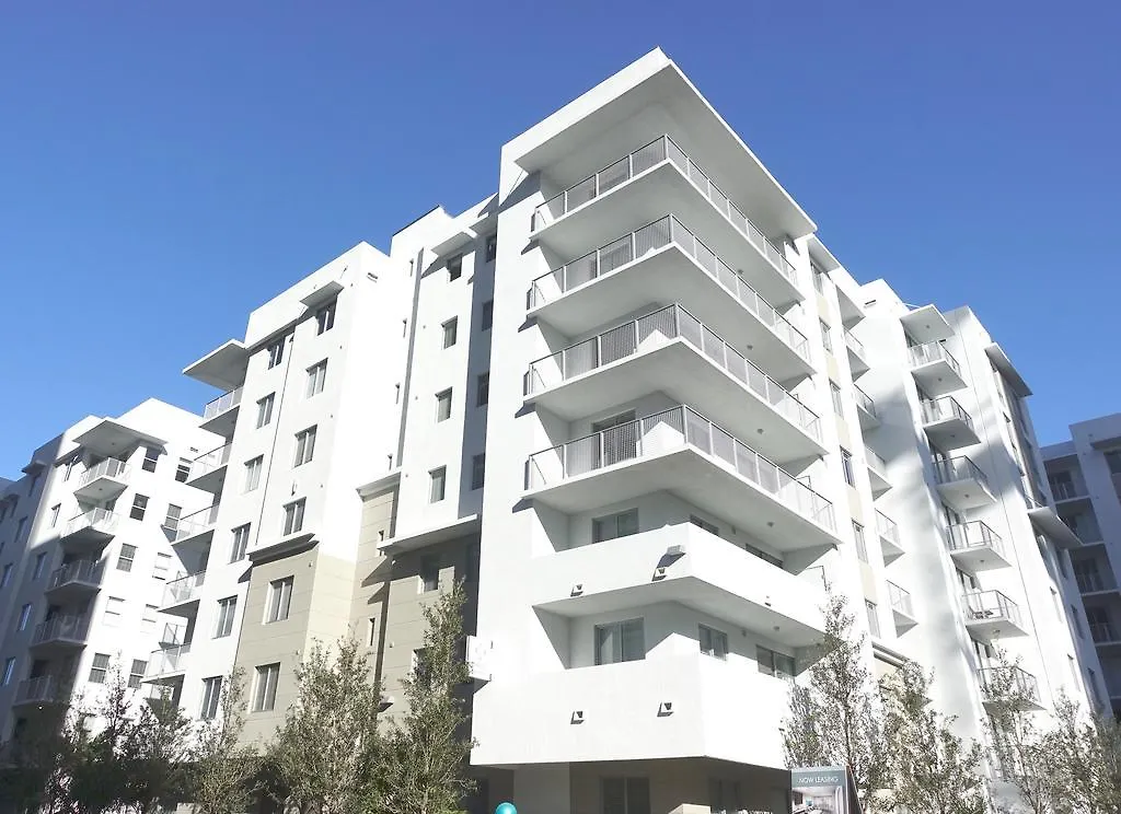 7440 Dadeland By Vacations * Miami