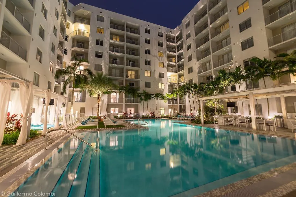 7440 Dadeland By Vacations * Miami