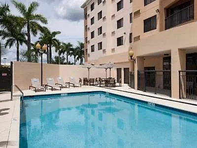 Hotel Courtyard By Marriott Miami At Dolphin Mall