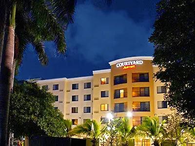 Courtyard By Marriott Miami At Dolphin Mall Hotel