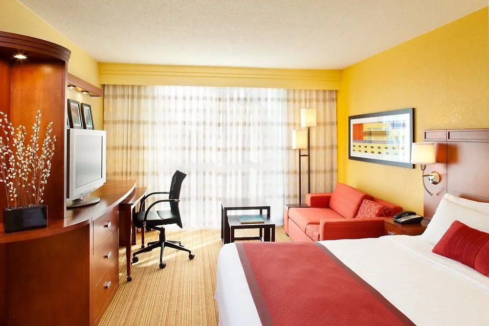 Courtyard By Marriott Airport Hotel Miami