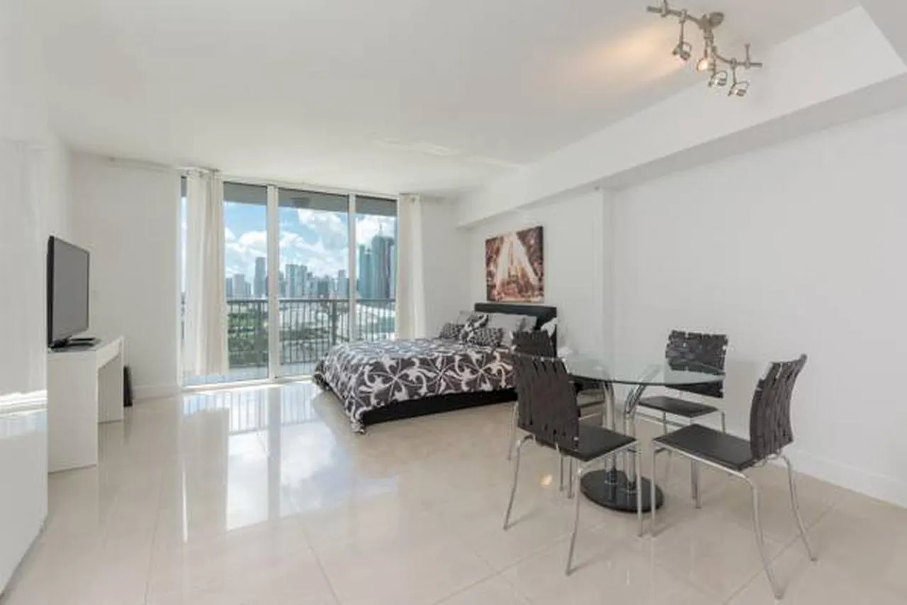 Opera Tower * Miami