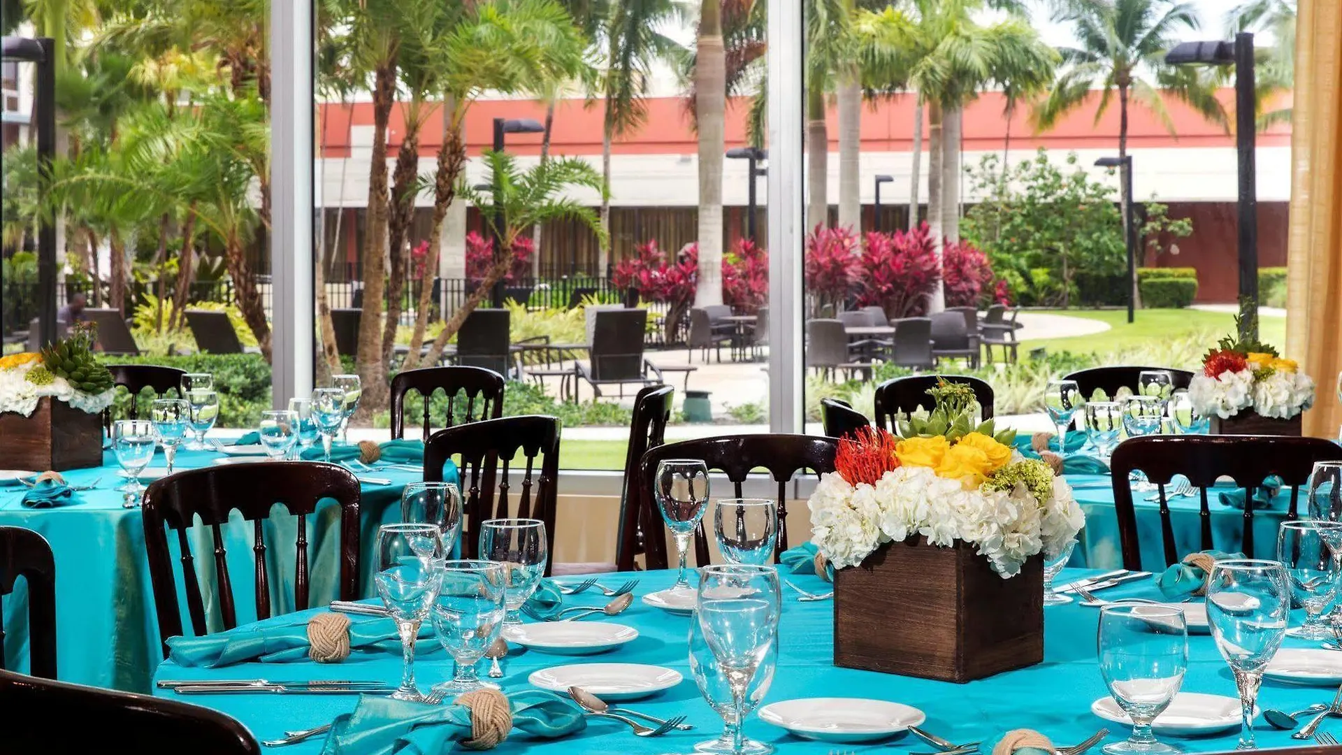 Courtyard By Marriott Airport Hotel Miami