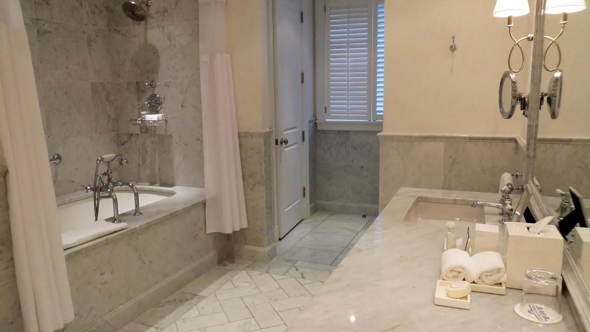 Resort Fisher Island Club And