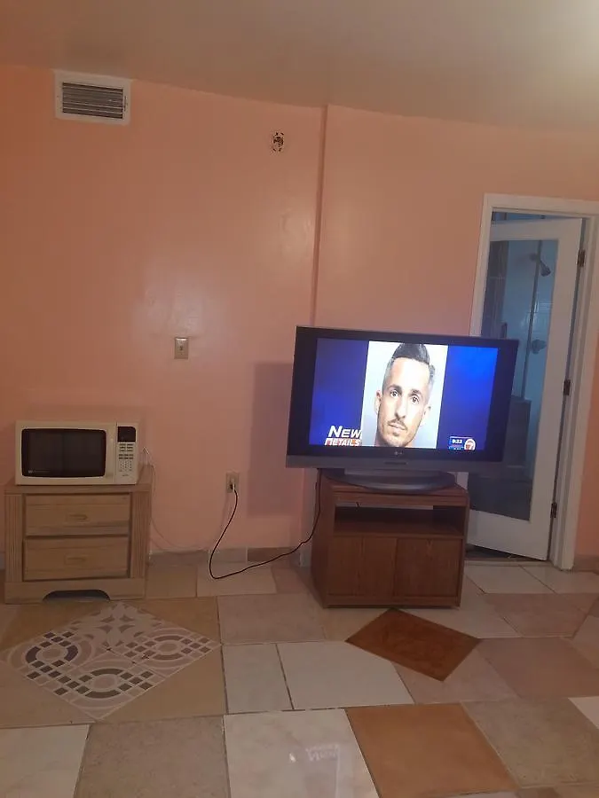 Mimo Studio With Private Entrance & Key * Miami
