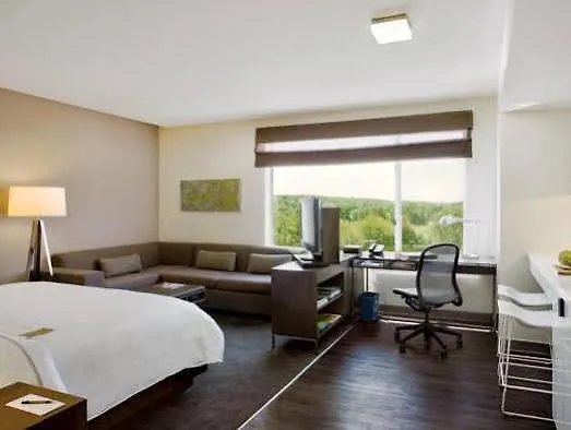 Element International Airport 3*