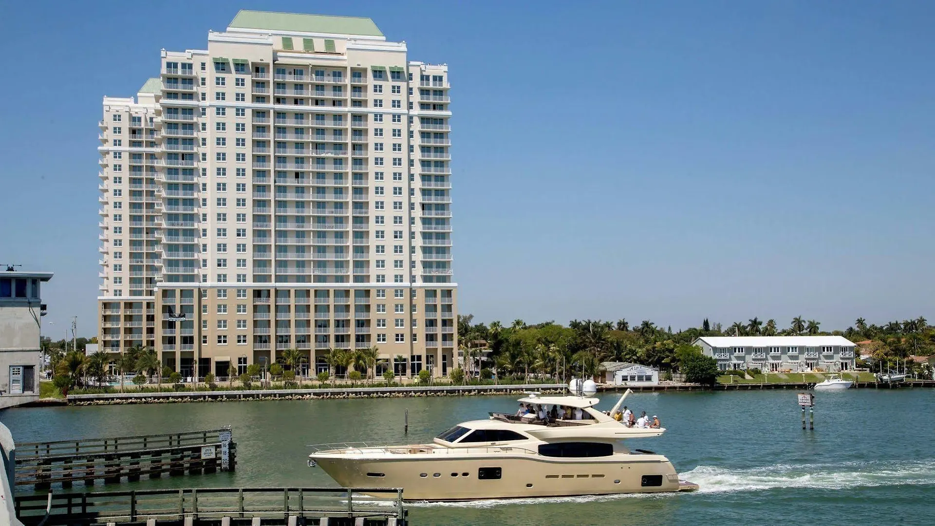 Mare Azur Luxury By Grand Bay Apartmán *