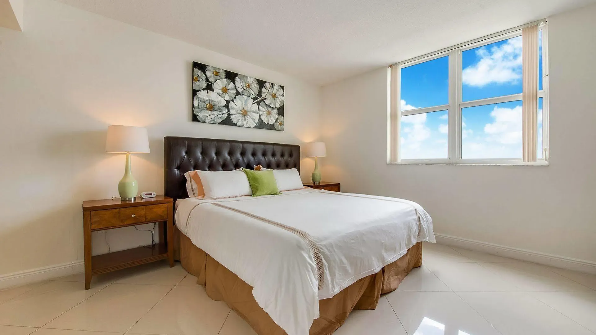 Aparthotel Churchill Brickell - One Broadway