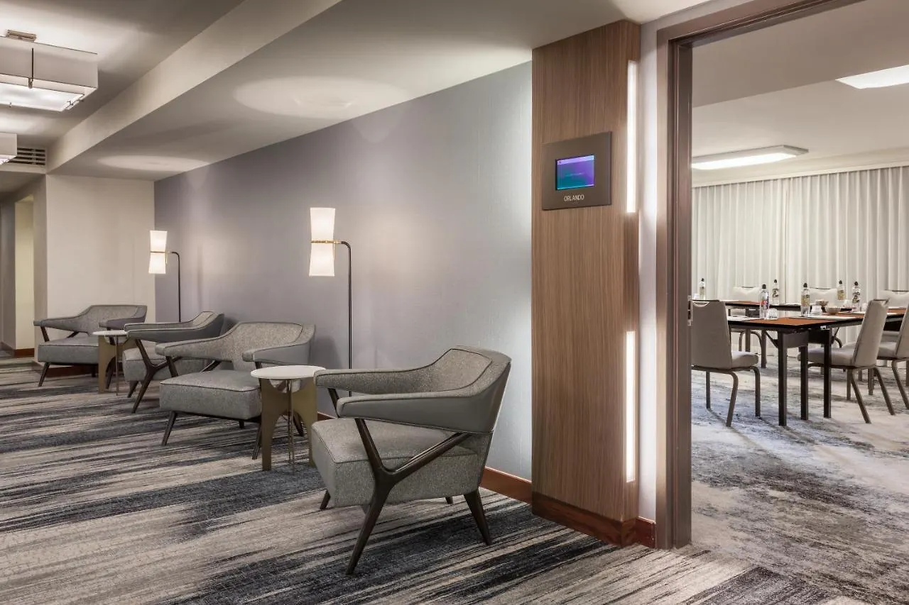 Hotel Airport Marriott 4*