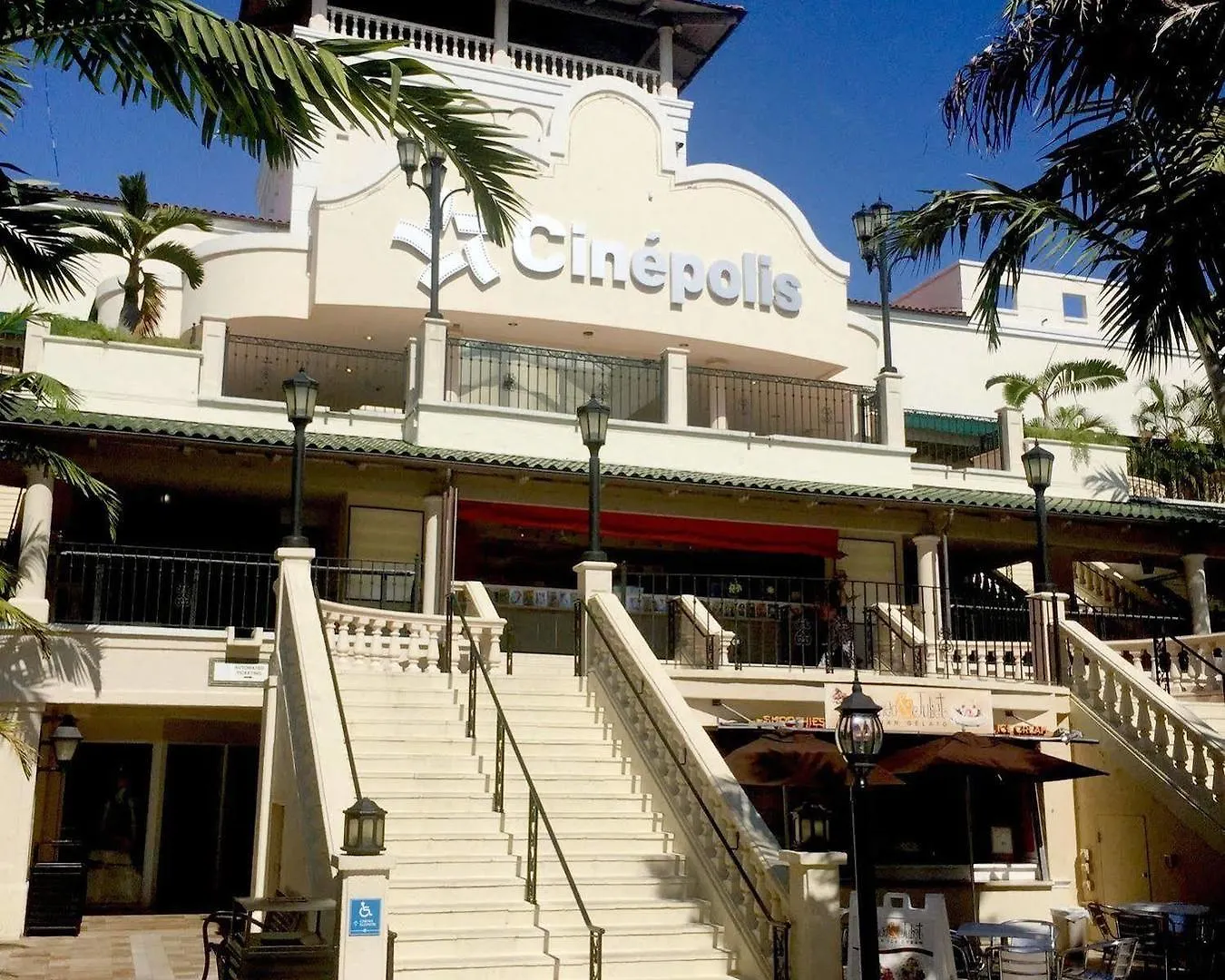 Pelicanstay In Coconut Grove Miami 科勒尔盖布尔斯