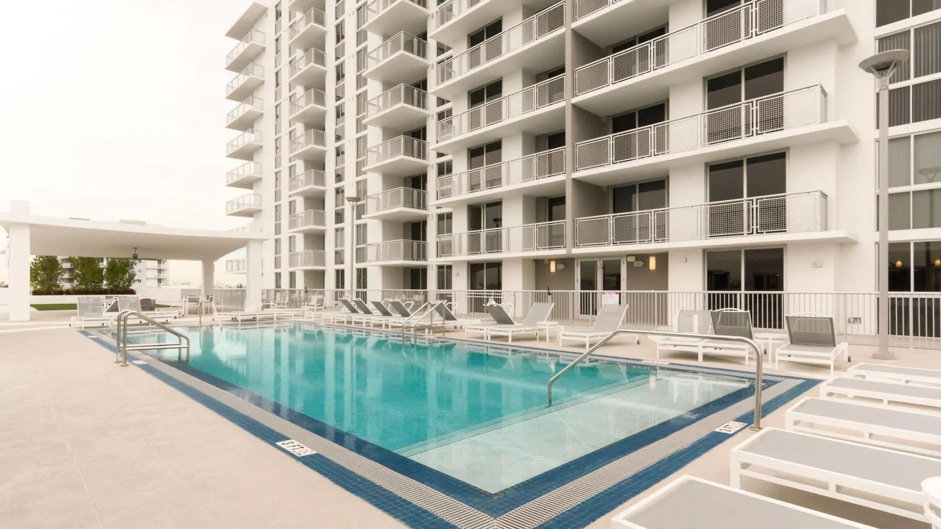 Pelicanstay In Coconut Grove Miami 科勒尔盖布尔斯