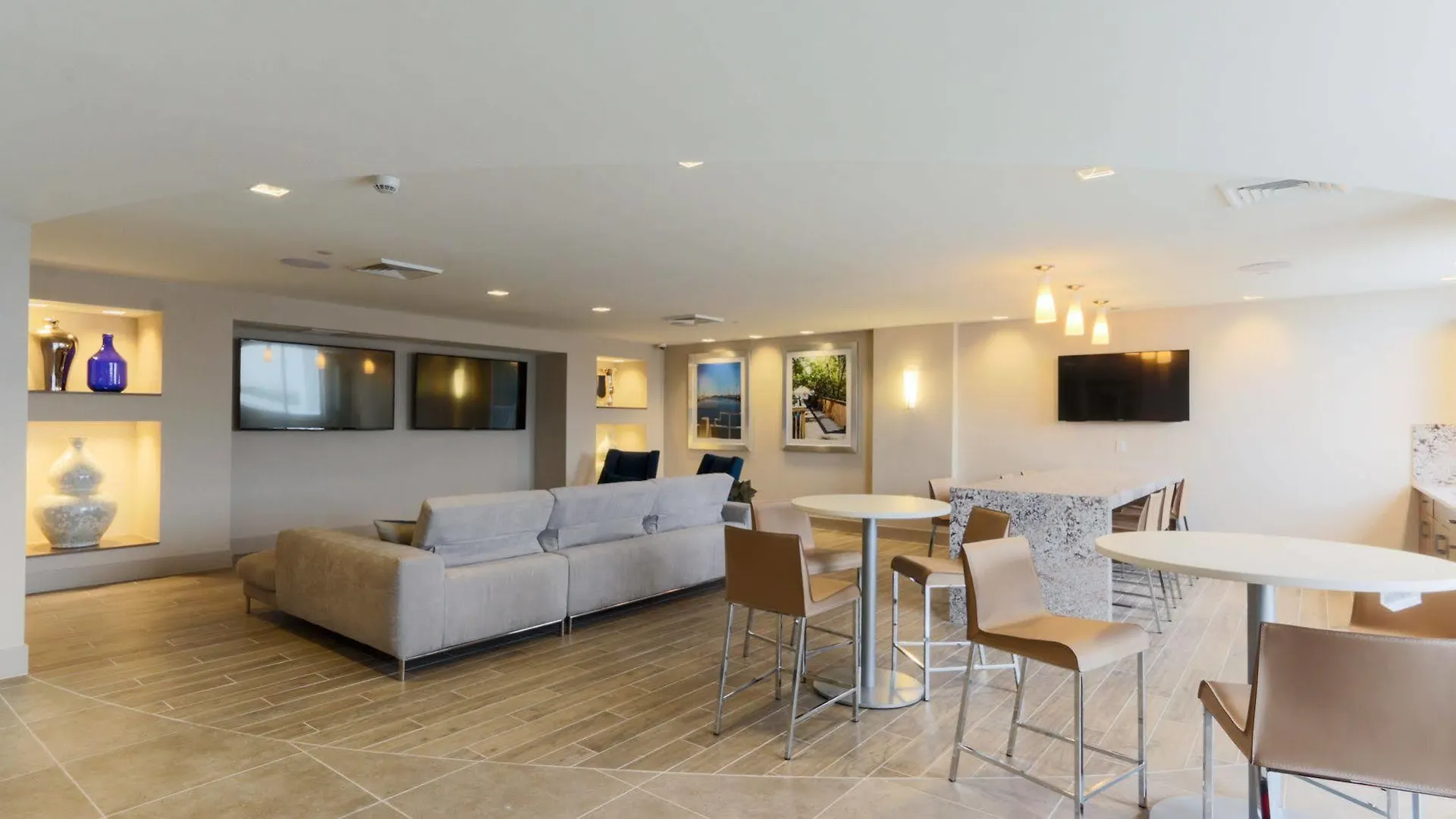 Pelicanstay In Coconut Grove Miami 科勒尔盖布尔斯