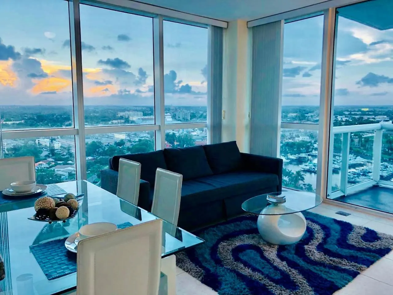 Starlight Suites Apartment *