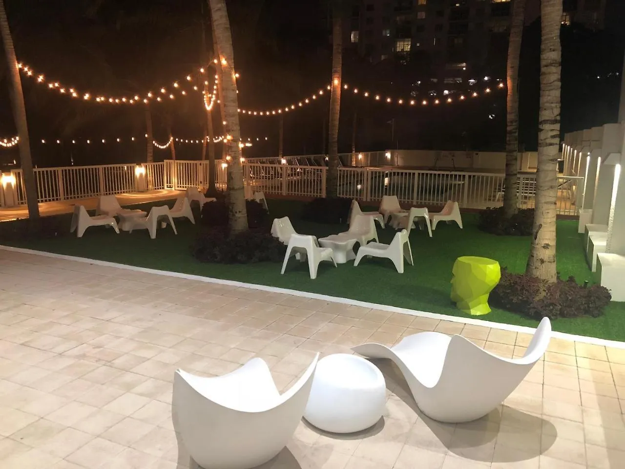 Starlight Suites Apartment *