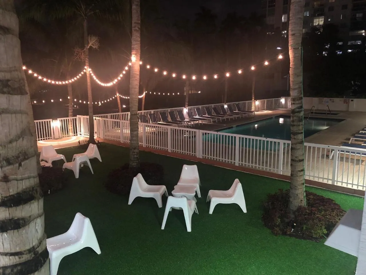 Starlight Suites Apartment *