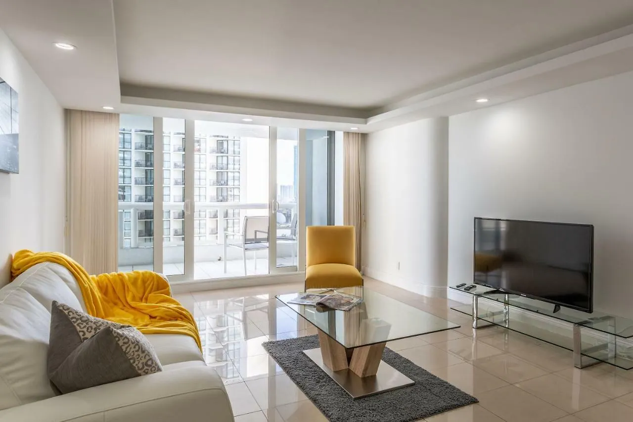 Apartment Spacious One Bedroom Centrally Located *