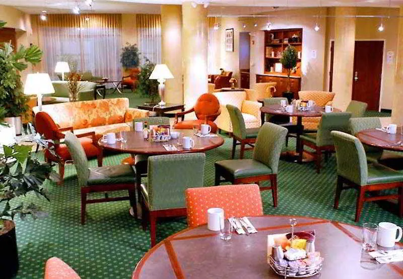 Courtyard By Marriott Miami At Dolphin Mall